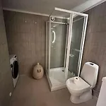 アパート Newly Renovated *